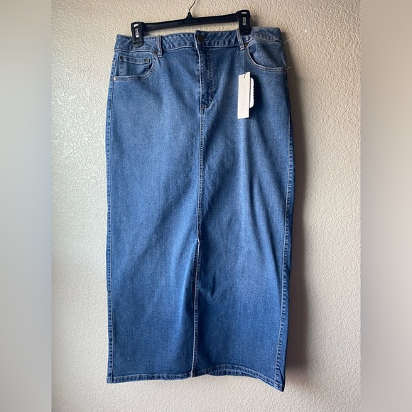 Rachel Zoe Dresses & Skirts - Rachel Zoe High Rise Denim Maxi Skirt Size 14 NWT